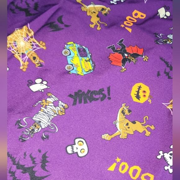 ZOE CHLOE / SCOOBY DOO WOMEN'S SIZE XL SET OF 2 SCRUBS SHIRTS - Picture 3 of 10